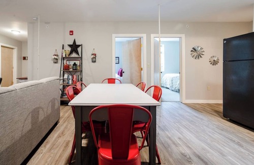 Delhi Apartment | Charming 2BR In-Town Stay Near SUNY Delhi | Cool, Comfy & Walkable Fun