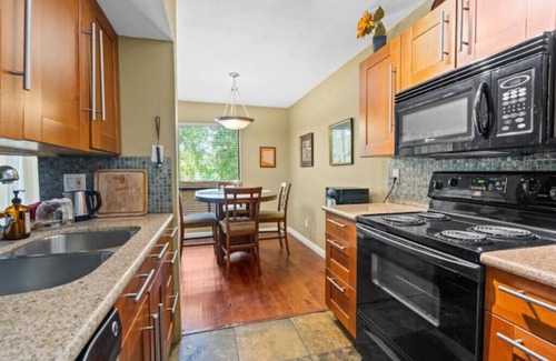 Casa Amigos Condo | Charming 2BR Retreat in Prime Scottsdale Location