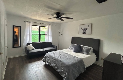 Tallahassee Villa | Charming 3/2: Cozy & Convenient