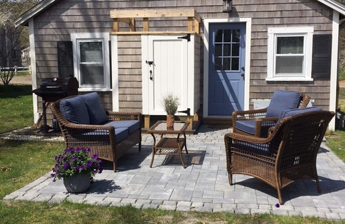 Dennis Port Cottage | Charming 3 bdrm - walk to beach - cozy fireplace.