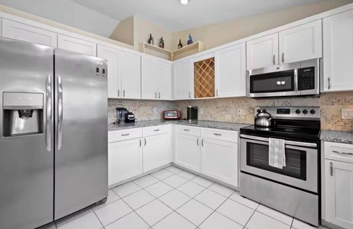 Port Saint Lucie House | Charming 3-bed house in Port St. Lucie with pool on the canal connected to ocean