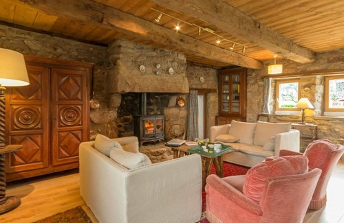 Guerande Cottage | Charming 3-Bed House with Garden near Guérande's Salt Marshes, Beaches & La Baule