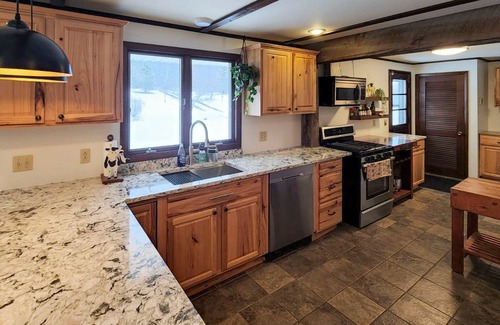 Hartwick House | Charming 3-bedroom house in Burlington Flats, <20 Minutes to Cooperstown!