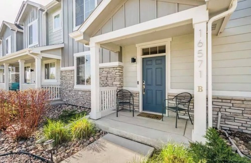 Commerce City House | Charming 3-bedroom townhome with AC, WiFi in enjoyable Commerce City