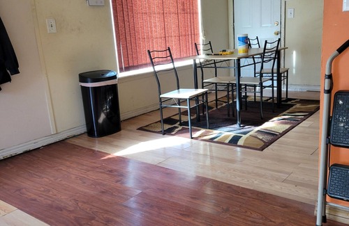 Oklahoma City House | Charming 3-bedroom house with AC and WiFi in terrific Oklahoma City