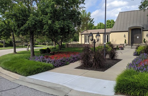 Overland Park House | Charming 3 Bedroom Townhome with 2 Car Garage