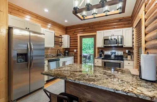 Lake Lure Cabin | Charming 3-bedroom cabin in Lake Lure