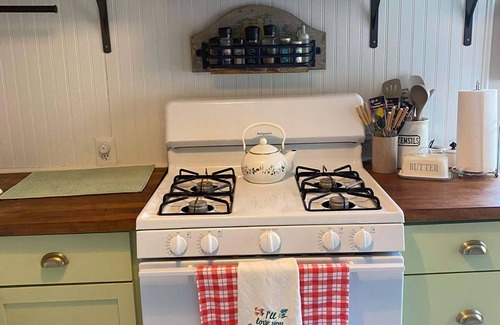 El Lago House | Charming 3-bedroom cottage in Seabrook, Texas