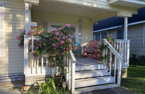 El Lago House | Charming 3-bedroom cottage in Seabrook, Texas