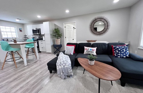 Oxford Cottage | Charming 3-bedroom cottage - 5 minutes to Ole Miss!