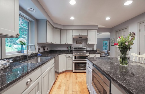 Kennebunk House | Charming 3 bedroom fully equipped house near Dock Square & Mother's Beach