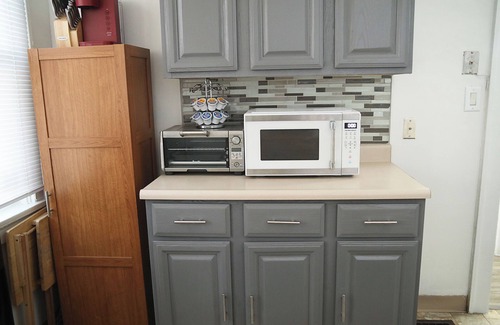 Roselawn Finance House | Charming 3-bedroom house with WiFi and AC in Cincinnati