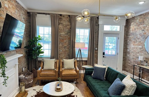 Phoenix Hill House | Charming 3-bedroom house with WiFi and AC Louisville walking distance to NULU