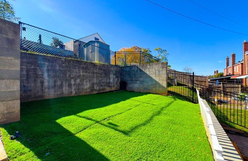 Benning House | Charming 3-bedroom house with WiFi and AC in Washington