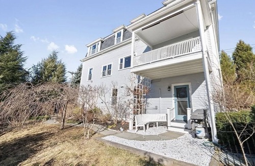 Lexington House | Charming 3-bedroom house with WiFi, AC in lovely Lexington