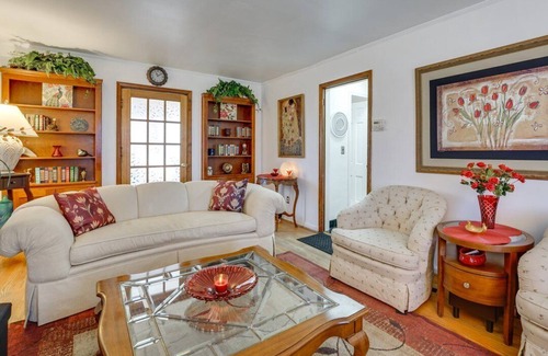 Royal Oak House | Charming 3-bedroom house with AC and WiFi in Royal Oak