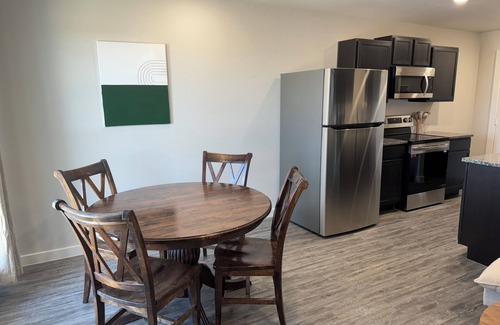 Wolfforth House | Charming 3-bedroom house with WiFi, AC in delightful Wolfforth