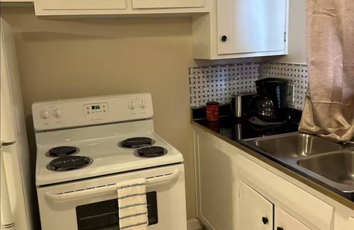 Columbus House | Charming 3-bedroom house with WiFi, AC in fantastic Columbus
