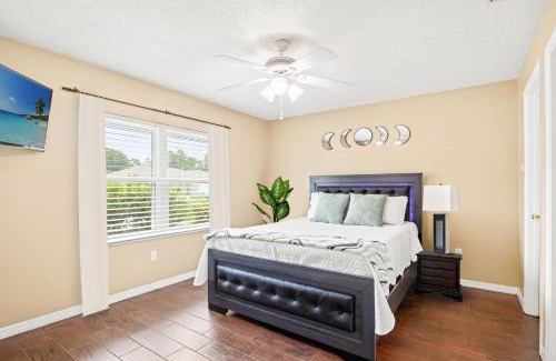 Palm Coast House | Charming 3-bedroom house & WiFi - Spotless Villas