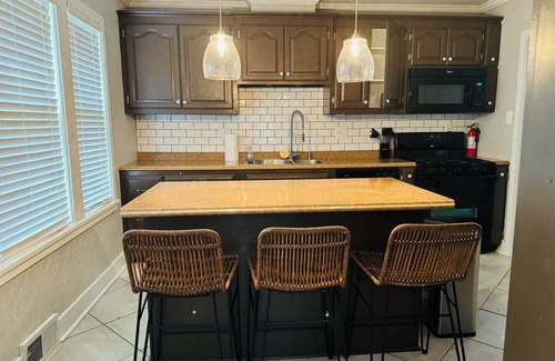 Dubuque House | Charming 3-bedroom house in historic grandview neighborhoods
