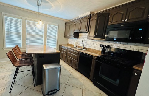 Dubuque House | Charming 3-bedroom house in historic grandview neighborhoods