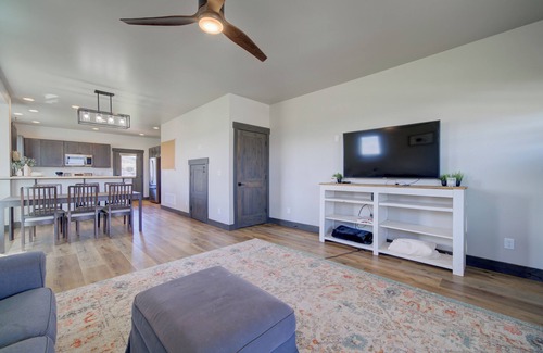 Ennis House | Charming 3-bedroom house with WiFi, AC in serene Ennis