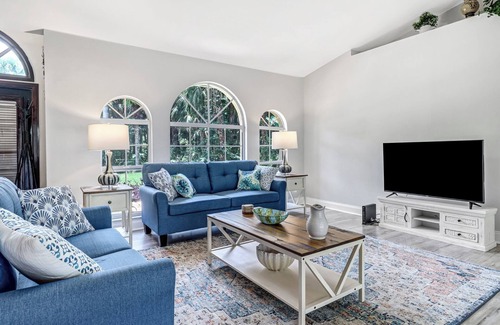 Rural Estates House | Charming 3-bedroom house with AC, WiFi in beautiful Naples