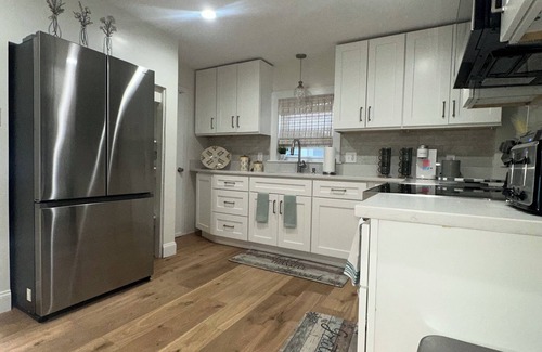 Salem House | Charming 3-bedroom house in the HEART of SALEM!