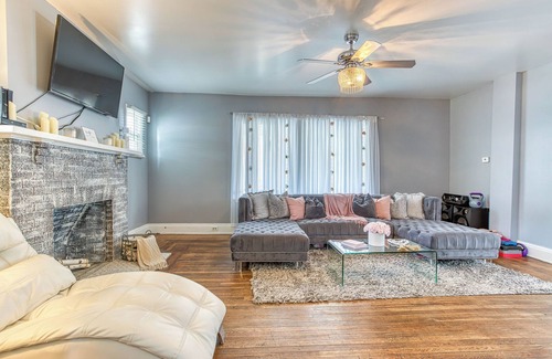 Southside House | Charming 3-Bedroom Retreat, Off Street Parking, and WiFI