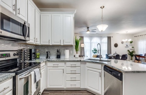 Frisco House | Charming 3-bedroom townhome with WiFi,AC in fabulous Frisco. Home away from home