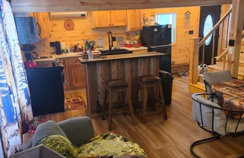 Caroga Lake House | Charming 3-bedroom house with WiFi and AC in beautiful Caroga Lake