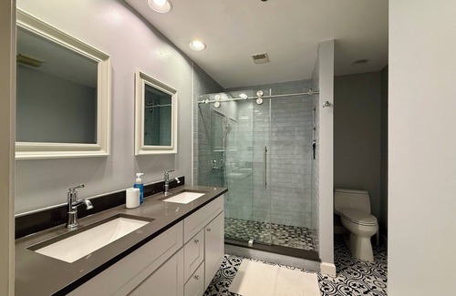 Gaithersburg House | Charming 3-bedroom townhome with AC, WiFi in fabulous Gaithersburg
