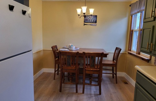 Hammondsport House | Charming 3-bedroom house on Waneta Lake, central to all Finger lakes