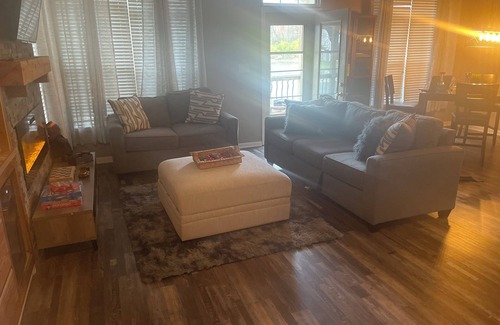 Wayne Condo | Charming 3-bedroom condo with water view in wonderful Eagle Creek Indiana