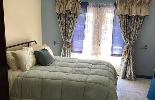 Algiers House | Charming 3-bedroom house in awesome New Orleans with AC, WiFi