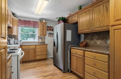 Springfield Cottage | Charming 3-bedroom cottage in Springfield with WiFi, AC