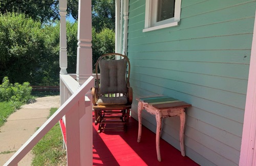 Vermillion House | Charming 3-bedroom Victorian house with AC and WiFi in Vermillion