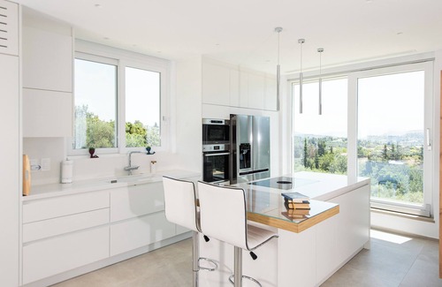 Nipos Villa | Charming 3-bedroom villa with large pool, WiFi and AC in lovely Nipos