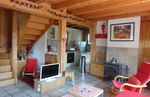 Le Memont Ski Chalet | Charming 3-star gîte in the heart of nature, free Wi-Fi