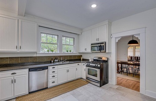 Augusta House | Charming 3BD/2BA Historic Augusta Bungalow