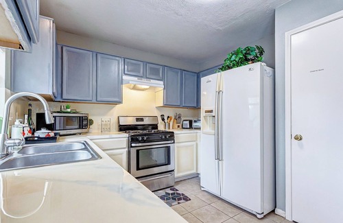 Richmond House | Charming 3BD/Office/Yard & Pet-Friendly