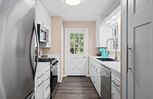 Fulton Apartment | Charming 3bd Rockport Bungalow