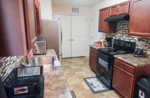 Fayetteville House | Charming 3bedroom house Fayetteville with WiFi, AC. and more. Start your getaway