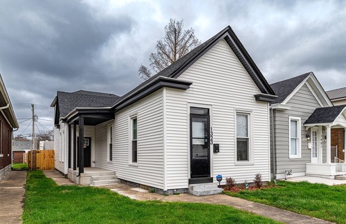 New Albany House | Charming 3BR/2BA Home in New Albany: Your Perfect Getaway!