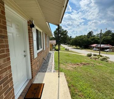 Belvedere House | Charming 3BR with Interstate Access