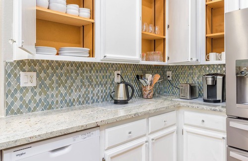 Elk Grove House | Charming 3Q Home w/Gourmet Backyard in Elk Grove