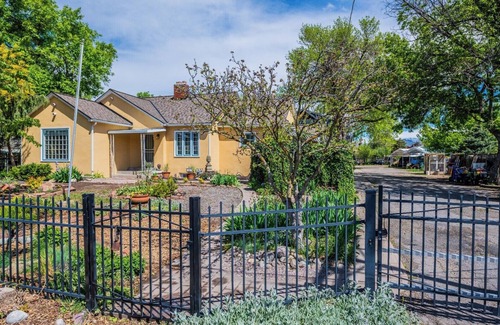 South Salt Lake House | Charming 4-bedroom house with AC and WiFi in South Salt Lake