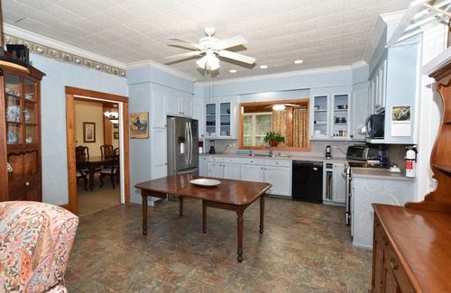 Moncks Corner Other | Charming 4-bedroom Farmhouse in Moncks Corner