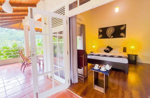 Kandy Bed & Breakfast | Charming 4-bedroom bed & breakfast in lovely Hindagala with WiFi, AC
