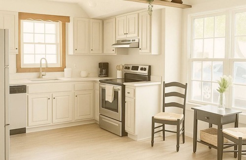 Plain City House | Charming 4-bedroom house in delightful Plain City with central HVAC